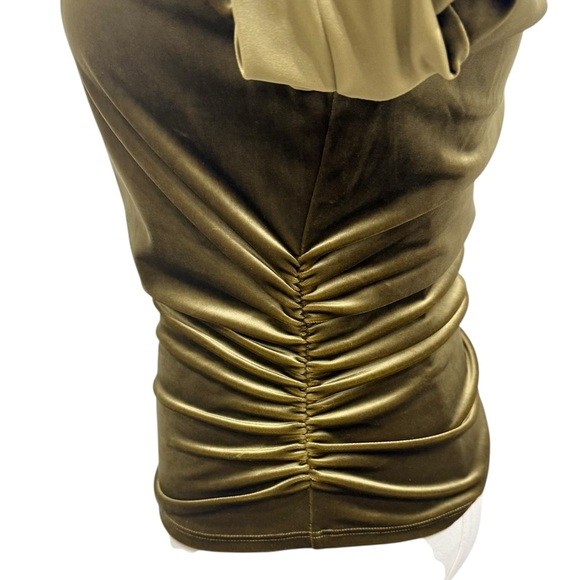 Abercrombie & Fitch XS GOLD/Green Asymmetrical Shoulder Ruched Long Sleeve Top - Picture 5 of 12
